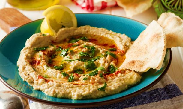 Бабагануш с тахиной и орехами