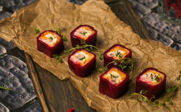Ролл из атлантической сельди с муссом из васаби