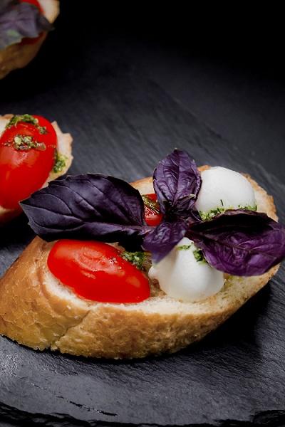 Брускетта "Капрезе"