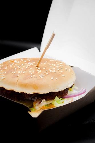 Бургер с куриной котлетой