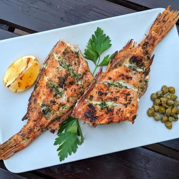 Морской окунь на гриле