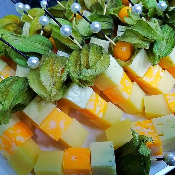Сырное ассорти (славянская кухня) Сырное ассорти (славянская кухня)