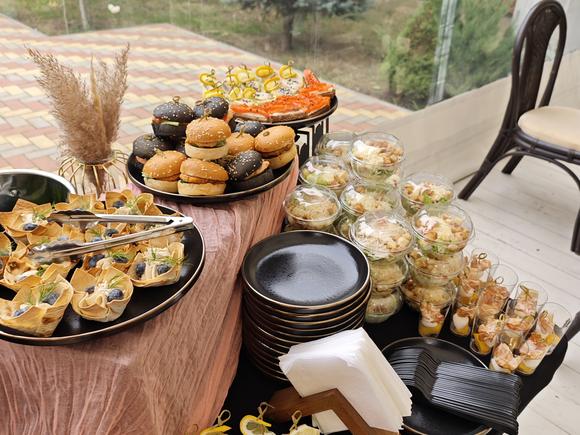 Доставка блюд и напитков на 120 персон в Краснодаре