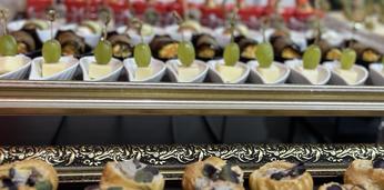 Фуршет сытный с напитками на 55 персон