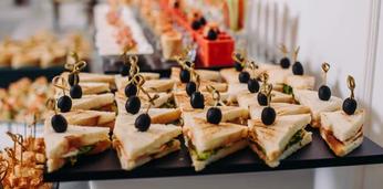 Легкий фуршетный сет на 60 персон