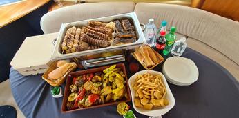 Набор из пиццы и шашлычков на 10-15 персон